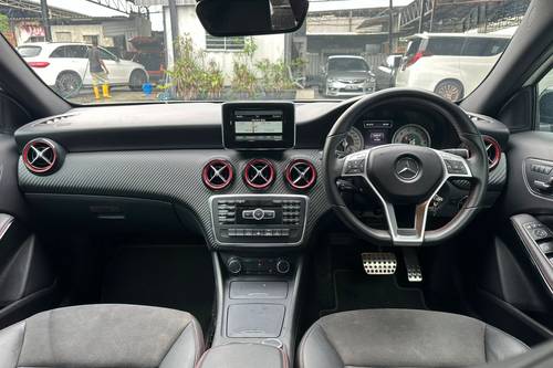 2014 Mercedes Benz A-Class A250 2.0 Terpakai